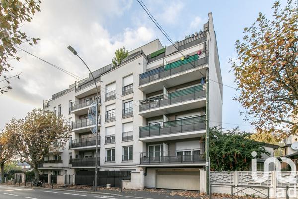 Appartement 3 pièces de 70 m² à Rosny-sous-Bois (93110)