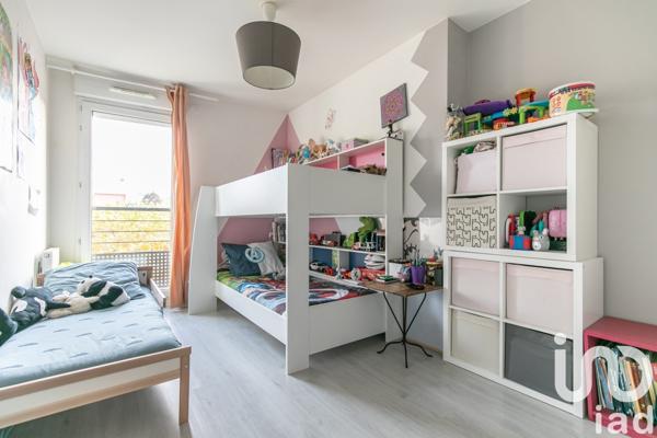 Appartement 3 pièces de 70 m² à Rosny-sous-Bois (93110)