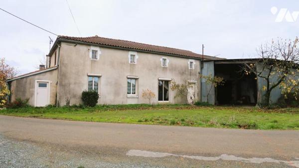 TALLUD -SAINTE-GEMME, MAISON D'HABITATION DE PLAIN PIED AVEC DEPENDANCES.
