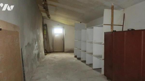 TALLUD -SAINTE-GEMME, MAISON D'HABITATION DE PLAIN PIED AVEC DEPENDANCES.