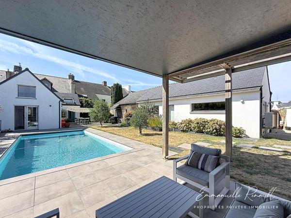 Propriété exceptionnelle Sarzeau centre · Ensemble immobilier, jardin clos, piscine
