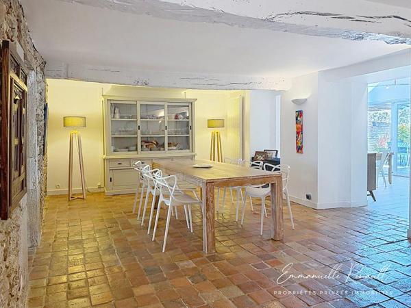 Propriété exceptionnelle Sarzeau centre · Ensemble immobilier, jardin clos, piscine