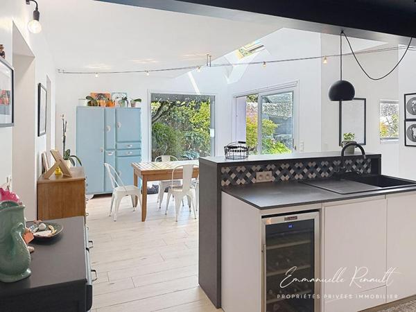 Propriété exceptionnelle Sarzeau centre · Ensemble immobilier, jardin clos, piscine