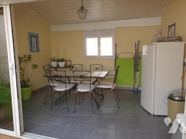 Située au C?ur du Village de Saint Martin D'Ablois, Maison ancienne lumineuse, entièrement réno...