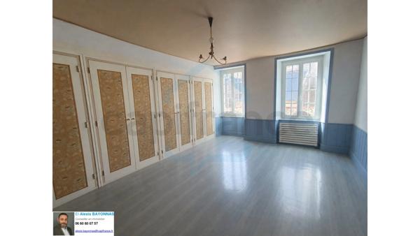 Ensemble immobilier mixte 420 m² – Centre-ville de Châteauneuf-du-Faou