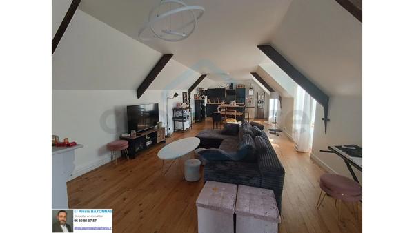 Ensemble immobilier mixte 420 m² – Centre-ville de Châteauneuf-du-Faou