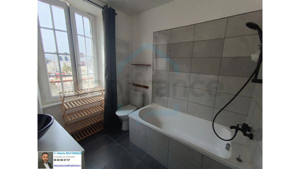 Ensemble immobilier mixte 420 m² – Centre-ville de Châteauneuf-du-Faou
