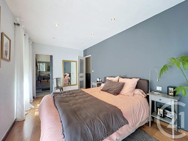 Maison à vendre  8 pièces - 192 m 2   CHANCELADE  - 24