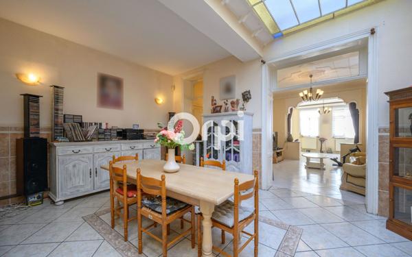 Maison à vendre    7 pièces • 198 m2 Anzin