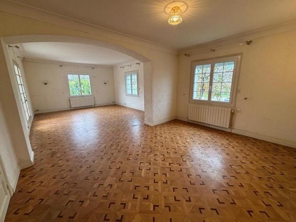 Maison à vendre |  Segonzac |  5 pièces | 254 m²