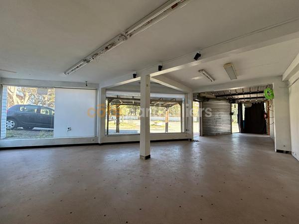 Location
                Local commercial210 m² - SOULAC SUR MER (33780)