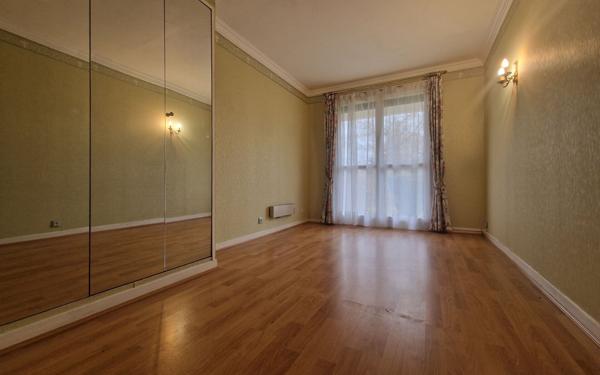 Appartement à vendre    4 pièces • 82,83 m2 Vaires-sur-Marne