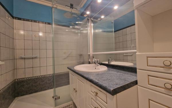 Appartement à vendre    4 pièces • 82,83 m2 Vaires-sur-Marne