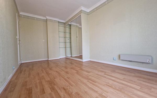 Appartement à vendre    4 pièces • 82,83 m2 Vaires-sur-Marne