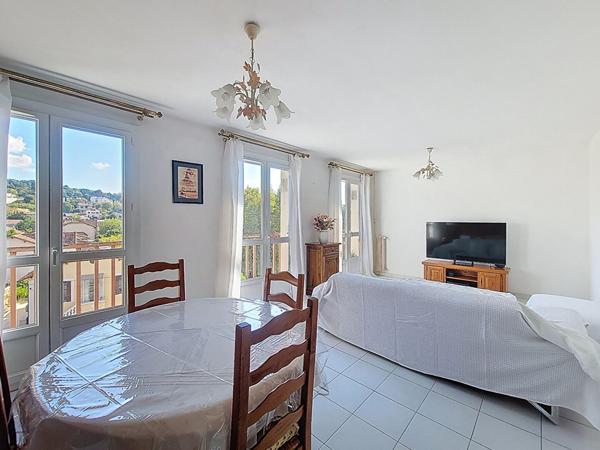 T4 rénové - 71,93 m² - Résidence Parc des Roses - Marseille 13013