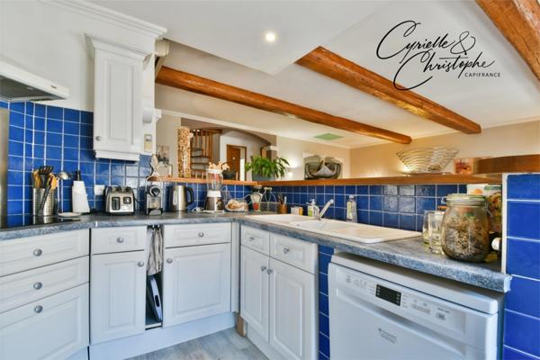 Maison à vendre 6 pièces MONTAGNAC 4 chambres grans salon lumineux