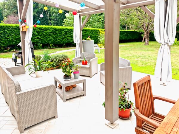 Saint-Cyr-sous-Dourdan (91410) Belle maison familiale de 6 pièces sur vaste terrain de 1 416 m2 proche de toutes commodités