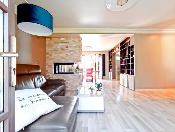 Saint-Cyr-sous-Dourdan (91410) Belle maison familiale de 6 pièces sur vaste terrain de 1 416 m2 proche de toutes commodités