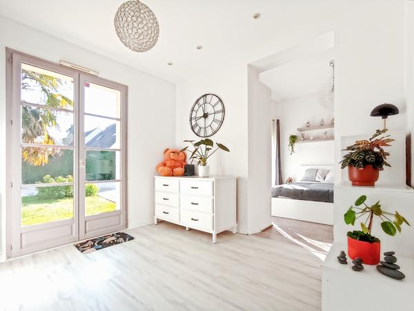 Saint-Cyr-sous-Dourdan (91410) Belle maison familiale de 6 pièces sur vaste terrain de 1 416 m2 proche de toutes commodités