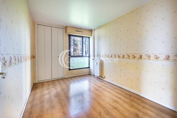 Appartement
                                                                                                                                                                                                                                                                                                                        4 pièce(s)                                                                                                                                                                                                          3 chambre(s)                                                                                                                                                                                                          86.62  m²