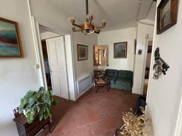 Cadours (31480) Exclusivité : Charmante maison de village de 215m2, T5 avec garage et jardin