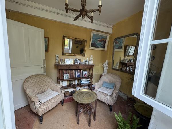 Cadours (31480) Exclusivité : Charmante maison de village de 215m2, T5 avec garage et jardin