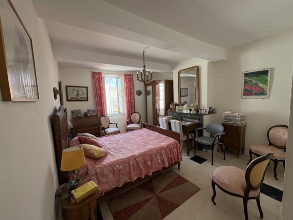 Cadours (31480) Exclusivité : Charmante maison de village de 215m2, T5 avec garage et jardin