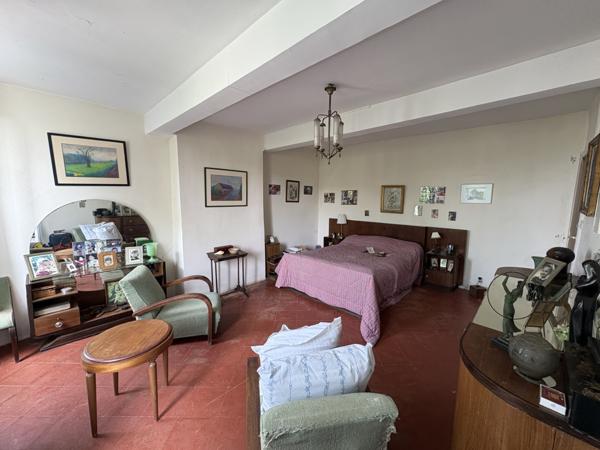 Cadours (31480) Exclusivité : Charmante maison de village de 215m2, T5 avec garage et jardin