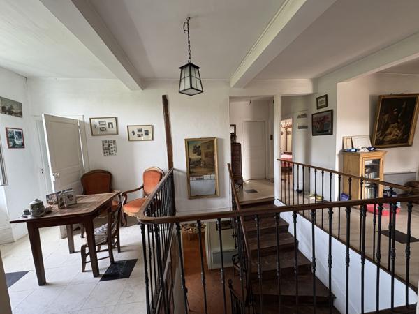 Cadours (31480) Exclusivité : Charmante maison de village de 215m2, T5 avec garage et jardin