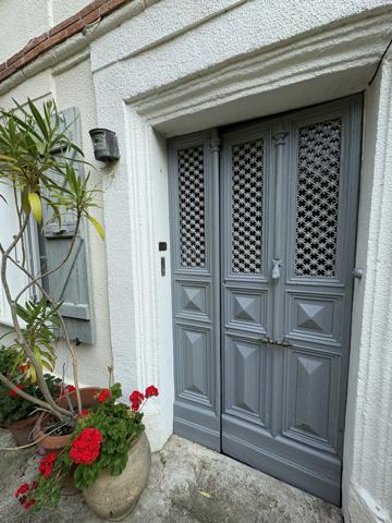 Cadours (31480) Exclusivité : Charmante maison de village de 215m2, T5 avec garage et jardin