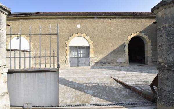 Maison à vendre    5 pièces •  Donzy