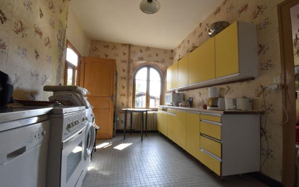 Maison à vendre    5 pièces •  Donzy