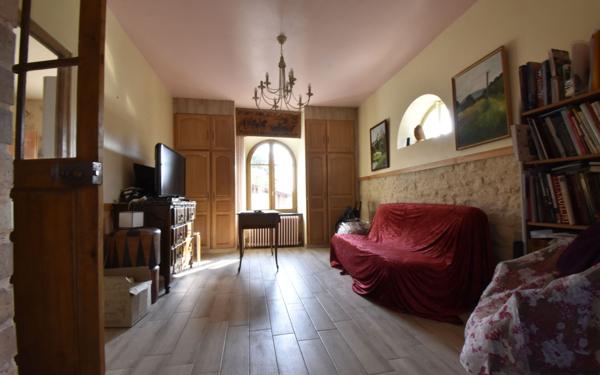 Maison à vendre    5 pièces •  Donzy