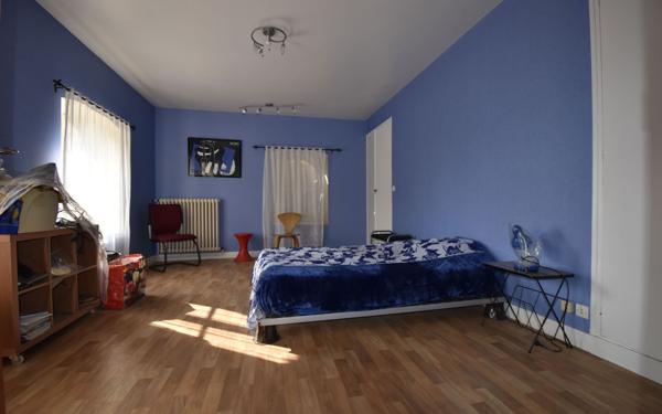 Maison à vendre    5 pièces •  Donzy