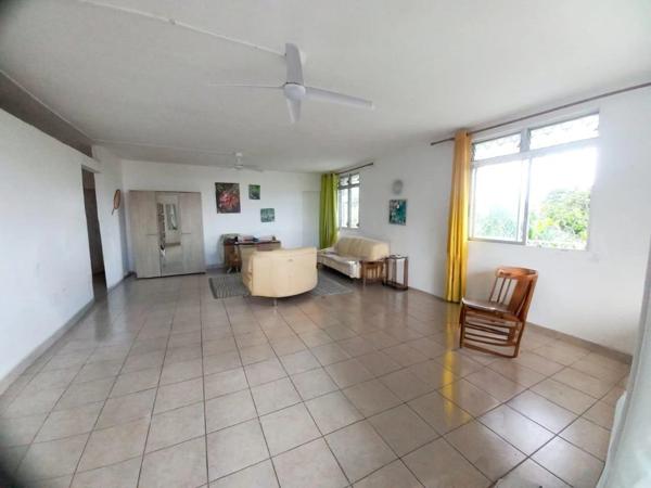 Villa double, Un T4 et Un T3 à vendre LE GOSIER (971), T4 vue mer, 2 entrées distinctes