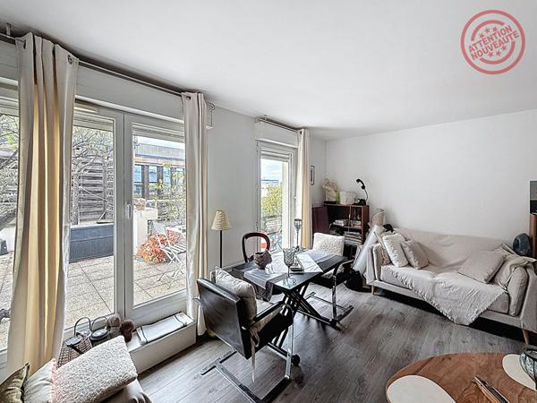 Saint Ouen Sur Seine 5 pièces 91 m2 avec terrasse de 68m² cave et parking !!Au pied du RER C et de la ligne 14