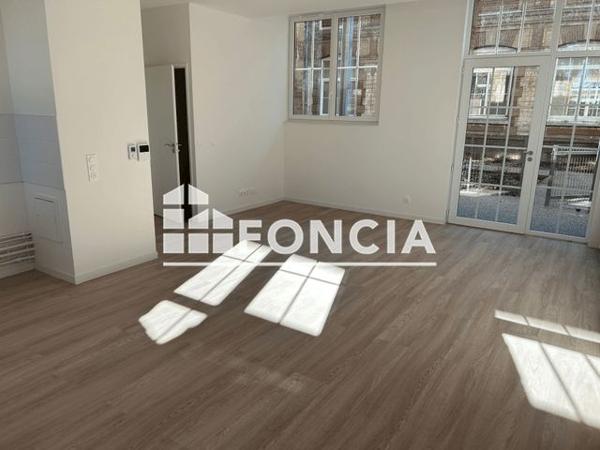 Location Appartement 4 pièces 73.6 m² - 5 BOULEVARD JULES FERRY Louviers 27400