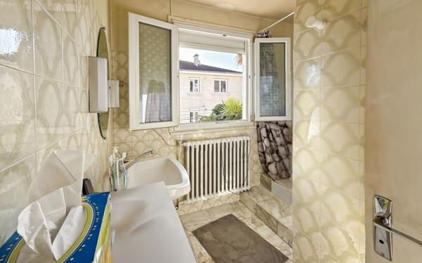 Maison à vendre    4 pièces • 82 m2 Périgueux
