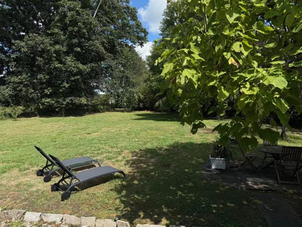 Belle maison de village avec gîte indépendant et 6500m² de parc