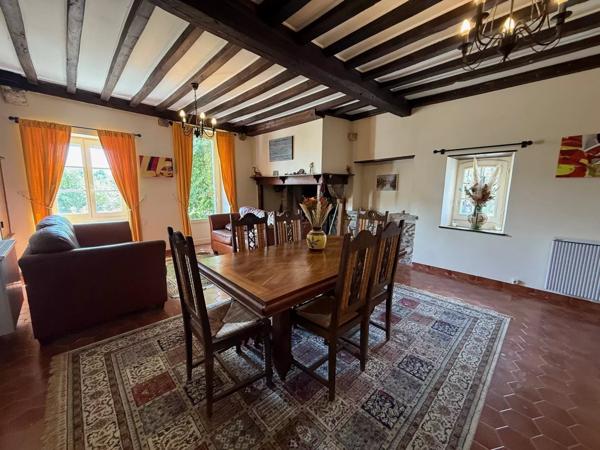 Belle maison de village avec gîte indépendant et 6500m² de parc