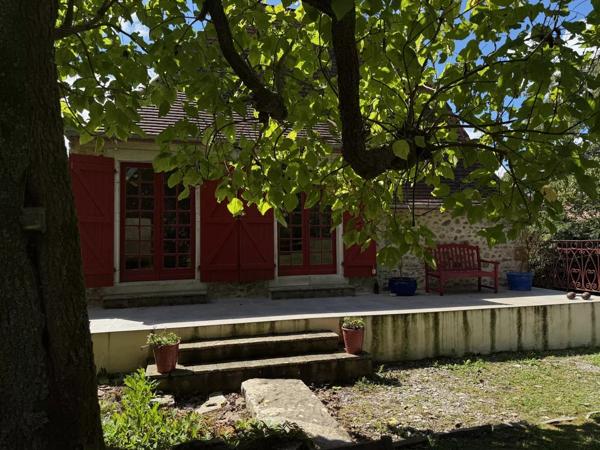 Belle maison de village avec gîte indépendant et 6500m² de parc