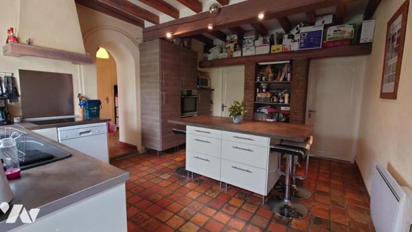 BELLE MAISON DE CARACTERE EN CAMPAGNE PROCHE DES BORDS DE LOIRE
