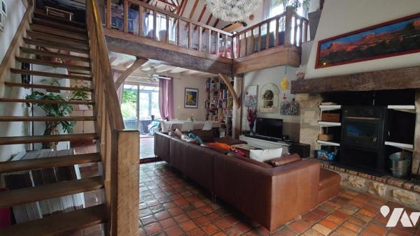 BELLE MAISON DE CARACTERE EN CAMPAGNE PROCHE DES BORDS DE LOIRE