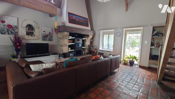 BELLE MAISON DE CARACTERE EN CAMPAGNE PROCHE DES BORDS DE LOIRE