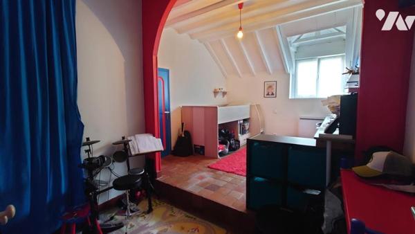 BELLE MAISON DE CARACTERE EN CAMPAGNE PROCHE DES BORDS DE LOIRE