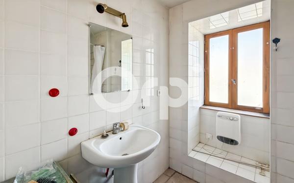 Maison à vendre    4 pièces •  Lagorce