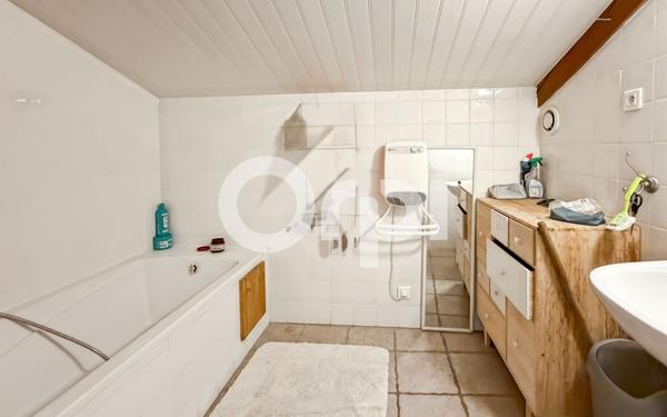 Maison à vendre    4 pièces •  Lagorce