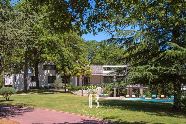 Tassin-la-Demi-Lune, Maison 6 Chambres -  440 m² à vendre
