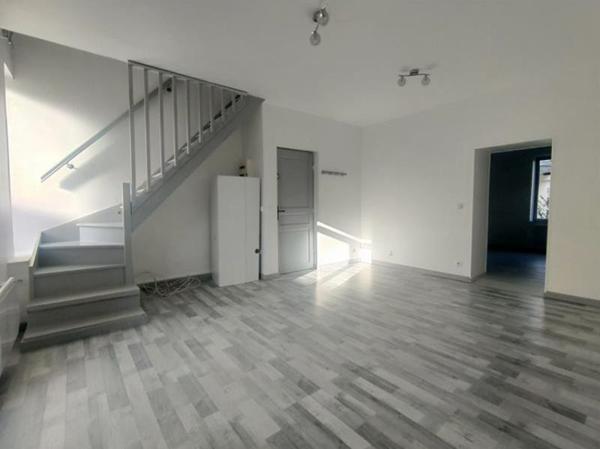 Appartement à louer 438 € CC Commentry 3 p 56 m² DPE E