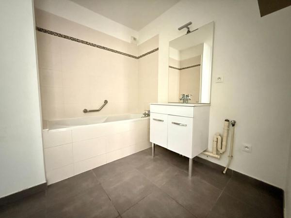 A VENDRE : T2 à LOMME • • 159 000 € FAI • Réf. 1670